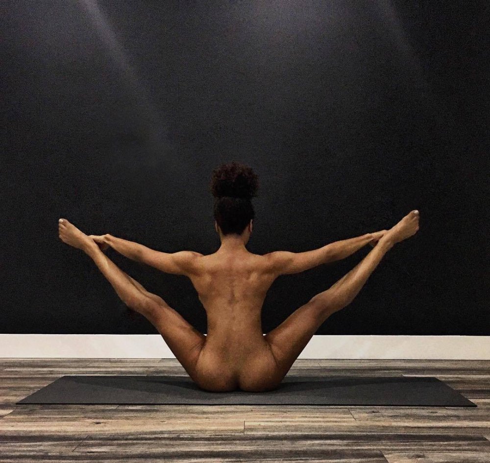 Naked Gymnast Girls Nude Yoga